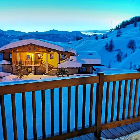 Hostdomus - Chalets Charm Daire *