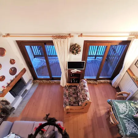 Hostdomus - Chalets Charm Apartman *