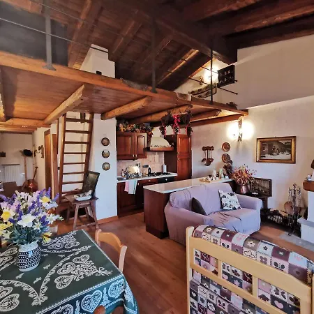 Hostdomus - Chalets Charm Apartman