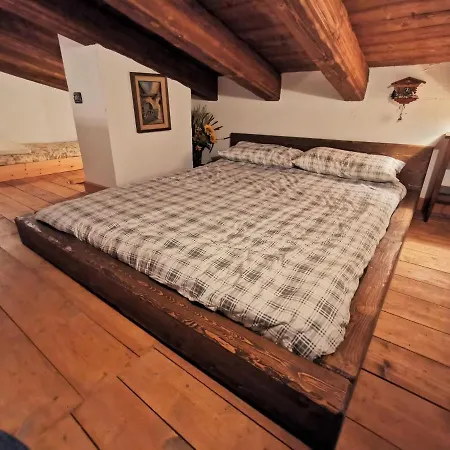 Hostdomus - Chalets Charm Apartman *