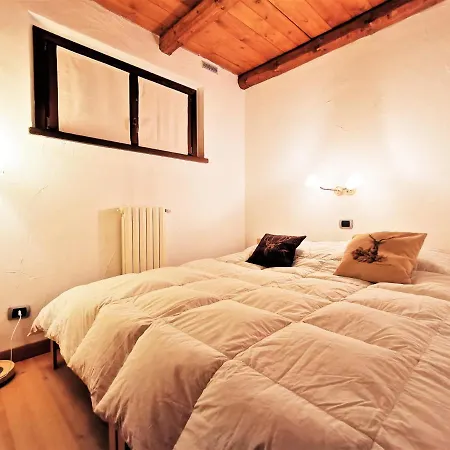 Hostdomus - Chalets Charm Апартаменты