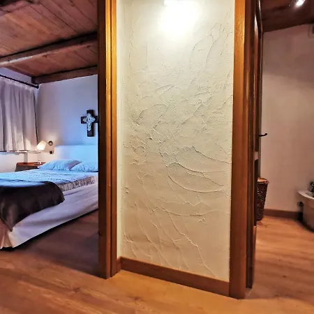 Hostdomus - Chalets Charm Apartman *