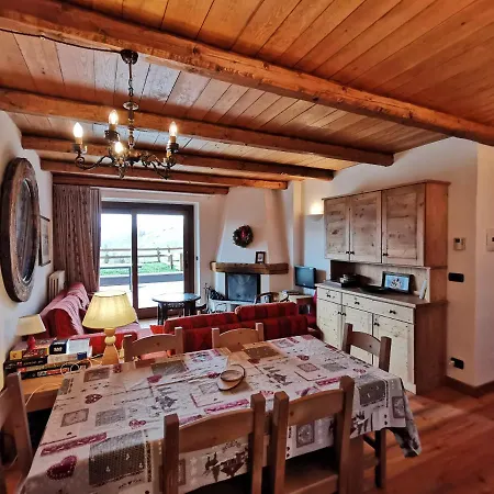 Hostdomus - Chalets Charm Apartman *