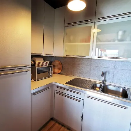 Hostdomus - Chalets Charm Apartman *