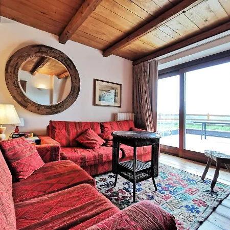 Hostdomus - Chalets Charm Сестриере